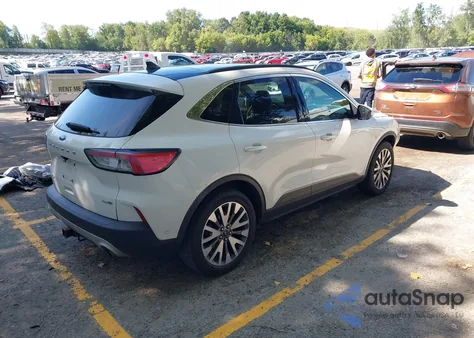 2020 Ford Escape Titanium из США, поврежденный, VIN 1FMCU9J97LUB15089